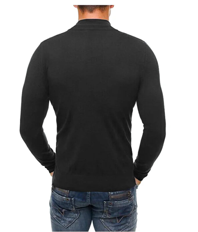 Black long-sleeved crew neck sweater