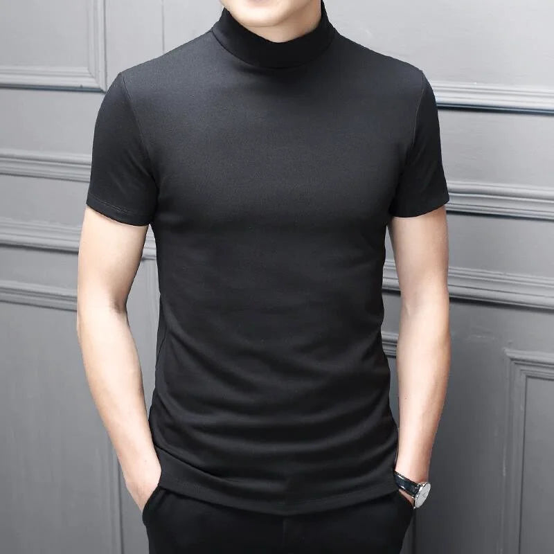 Black short-sleeved turtleneck shirt made of smooth, form-fitting fabric